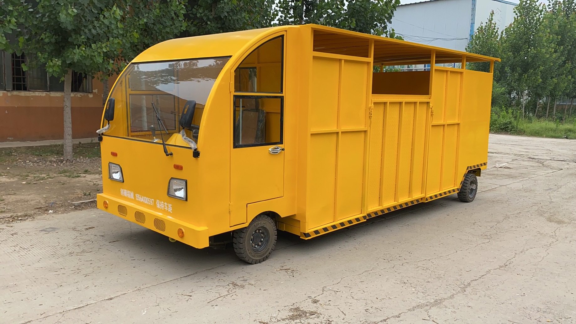 厂区货物转运车 四轮移动电动平板车 带车棚电动工具车 电动车