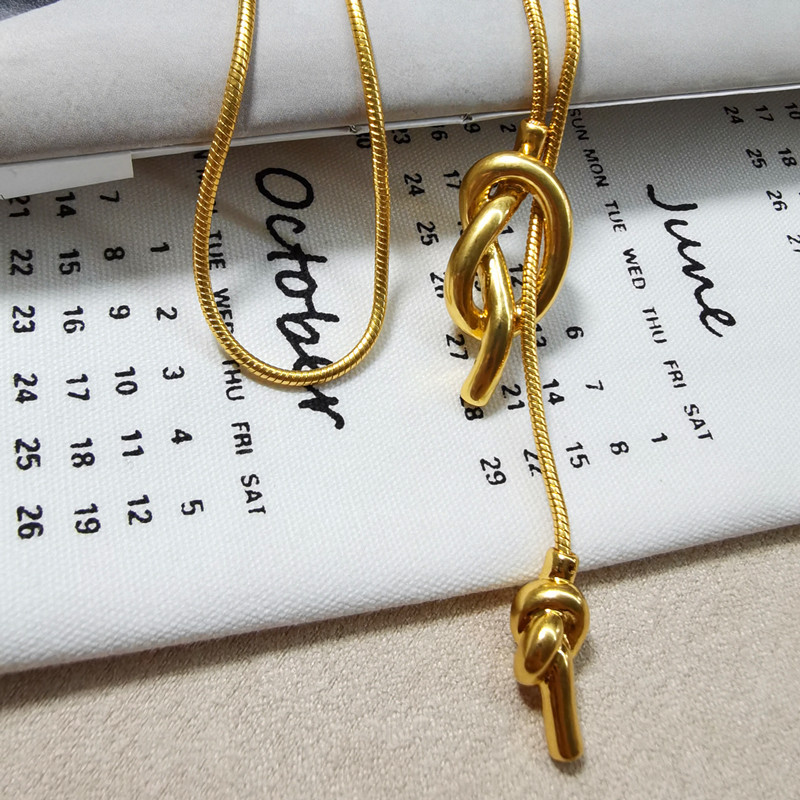 Autumn and Winter New Style Cool Style Vintage Brass Distressed Gold Sailor Knot Knotted Sweater Chain Long Necklace Ornament