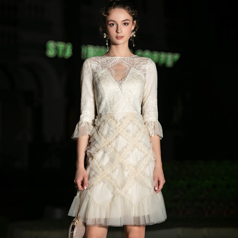 新款蕾丝洋装裙