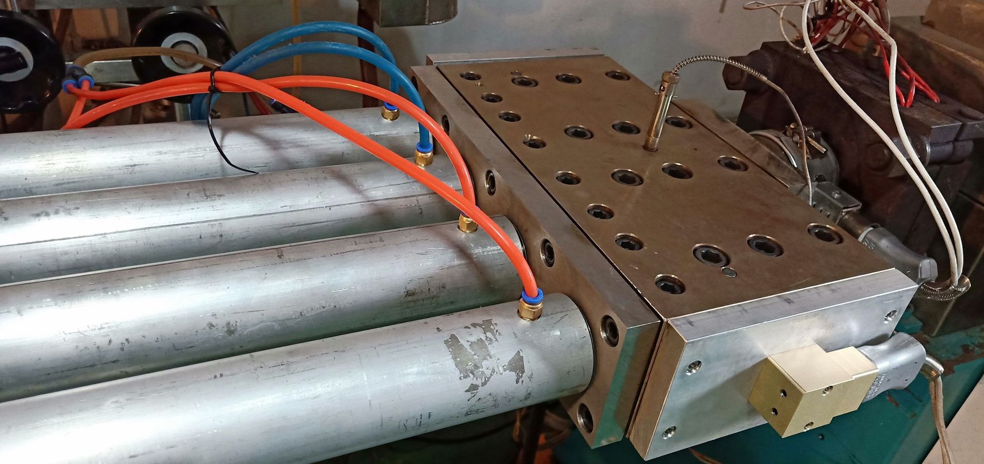 供应pvdf棒材挤出模具 一模四出 一模八出棒材挤出模具