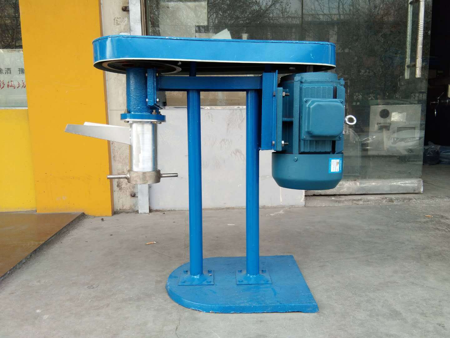 小型自熟麻辣条机麻辣食品机设备商用辣片辣条机器供应商