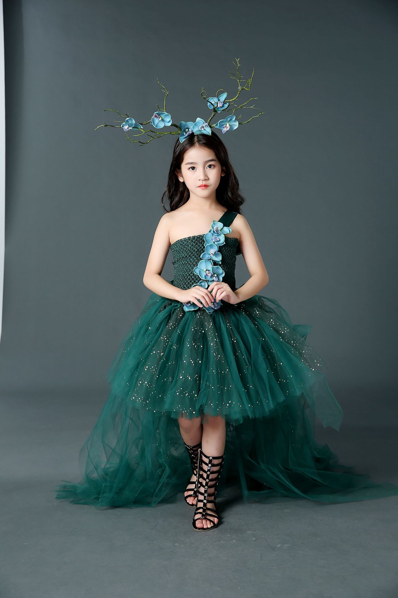 女童墨绿色礼服蓬蓬裙精灵森林系儿童摄影比赛万圣节服装模特走秀