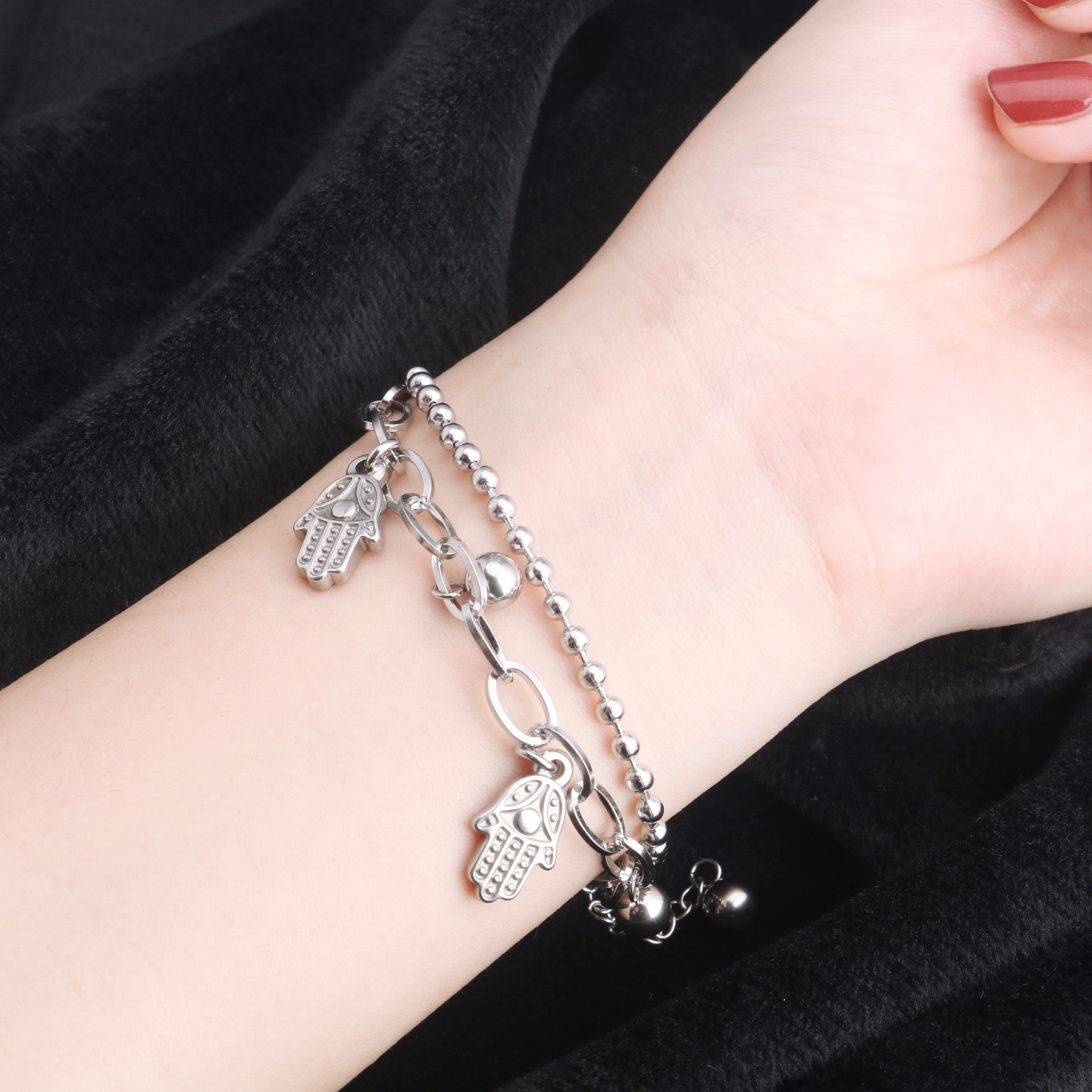 欧美ins小众嘻哈法蒂玛之手吊坠手链男女潮个性复古百搭钛钢手链