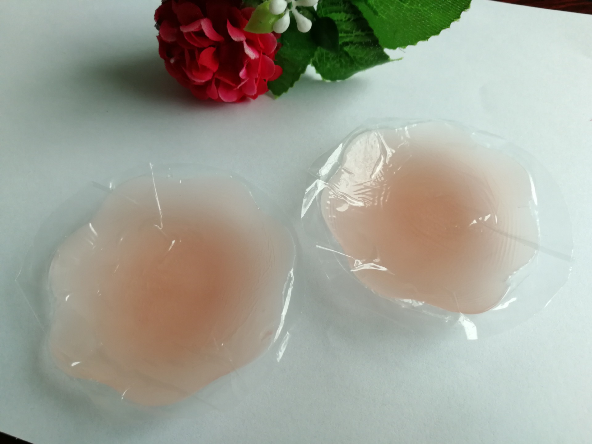 806梅花胸贴男女通用胸贴 自粘贴舒适环保聚拢 文胸贴生产