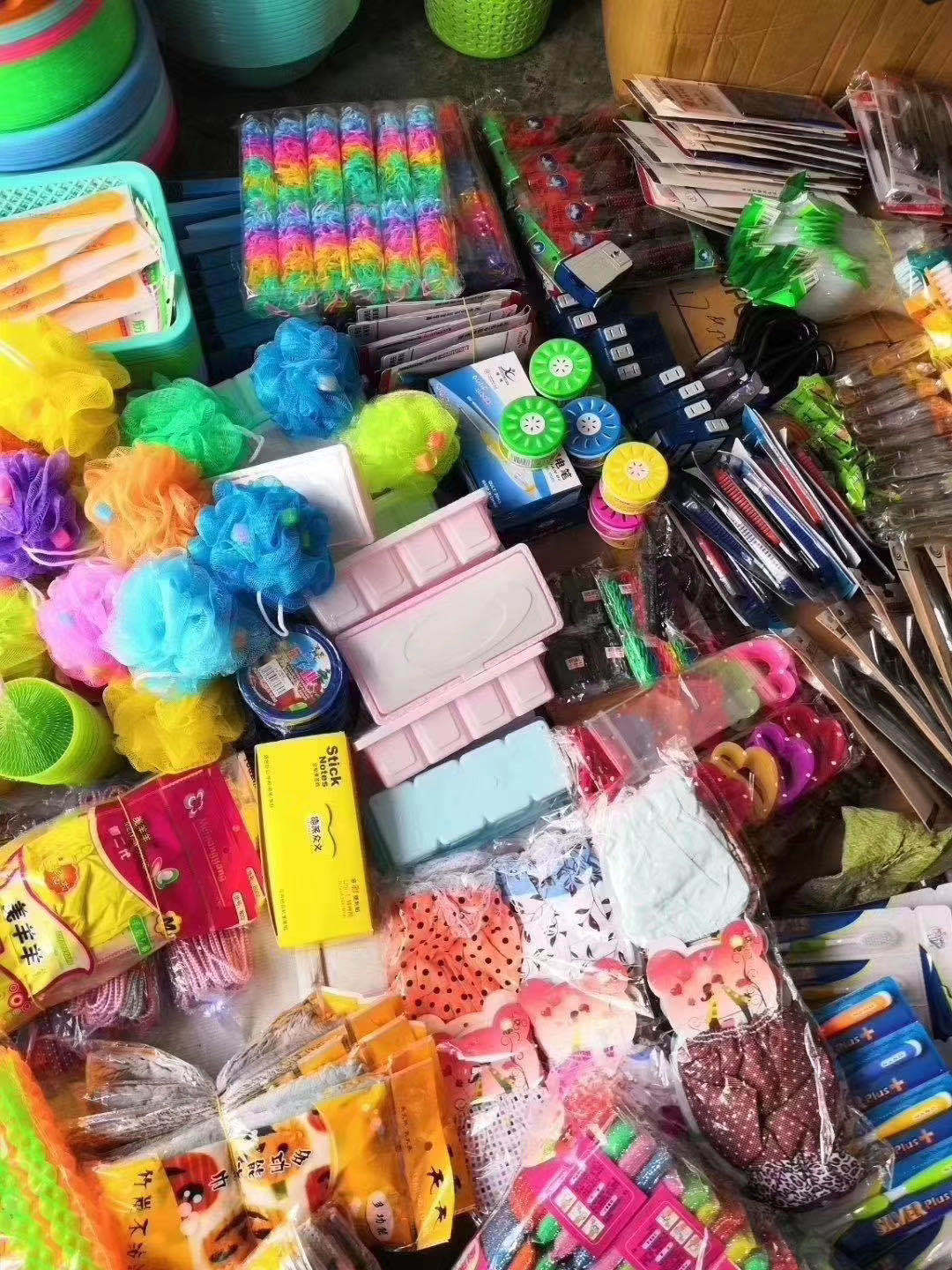 2元百货店货源热款日用品地摊二元店百货货源厂家 义乌小商品批发