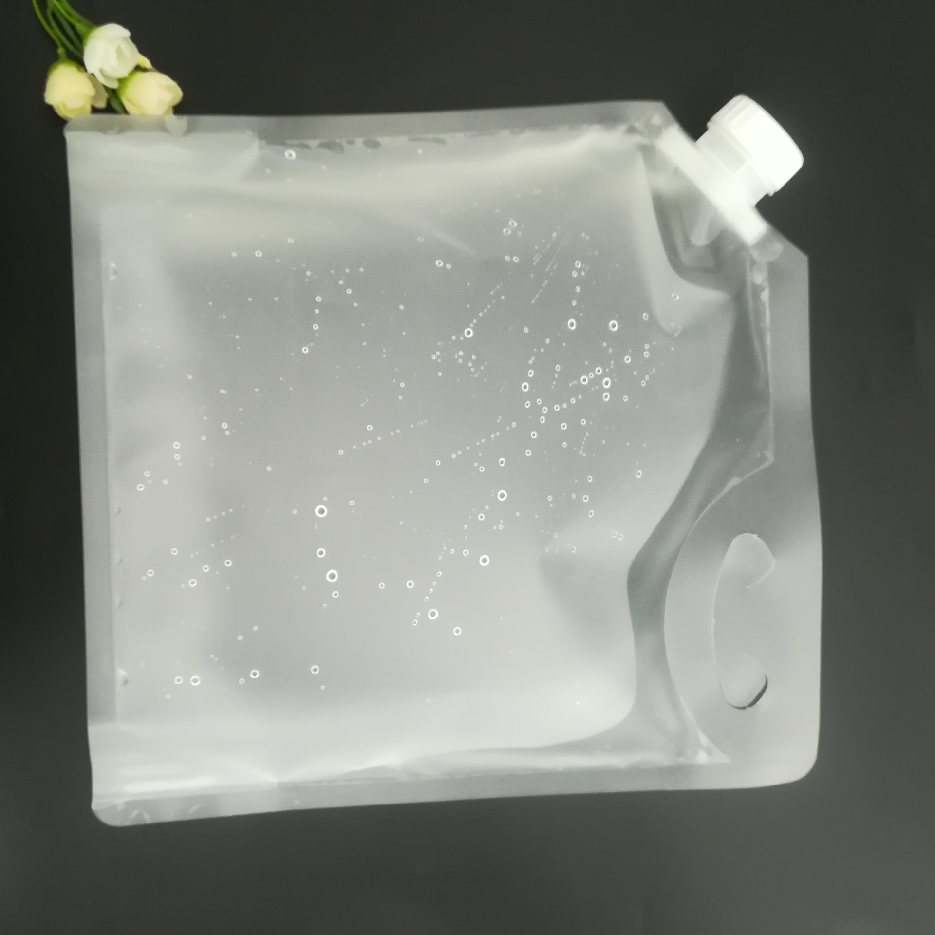 厂家可定制磨砂半透明不反光33mm吸嘴自立吸嘴液体包装袋