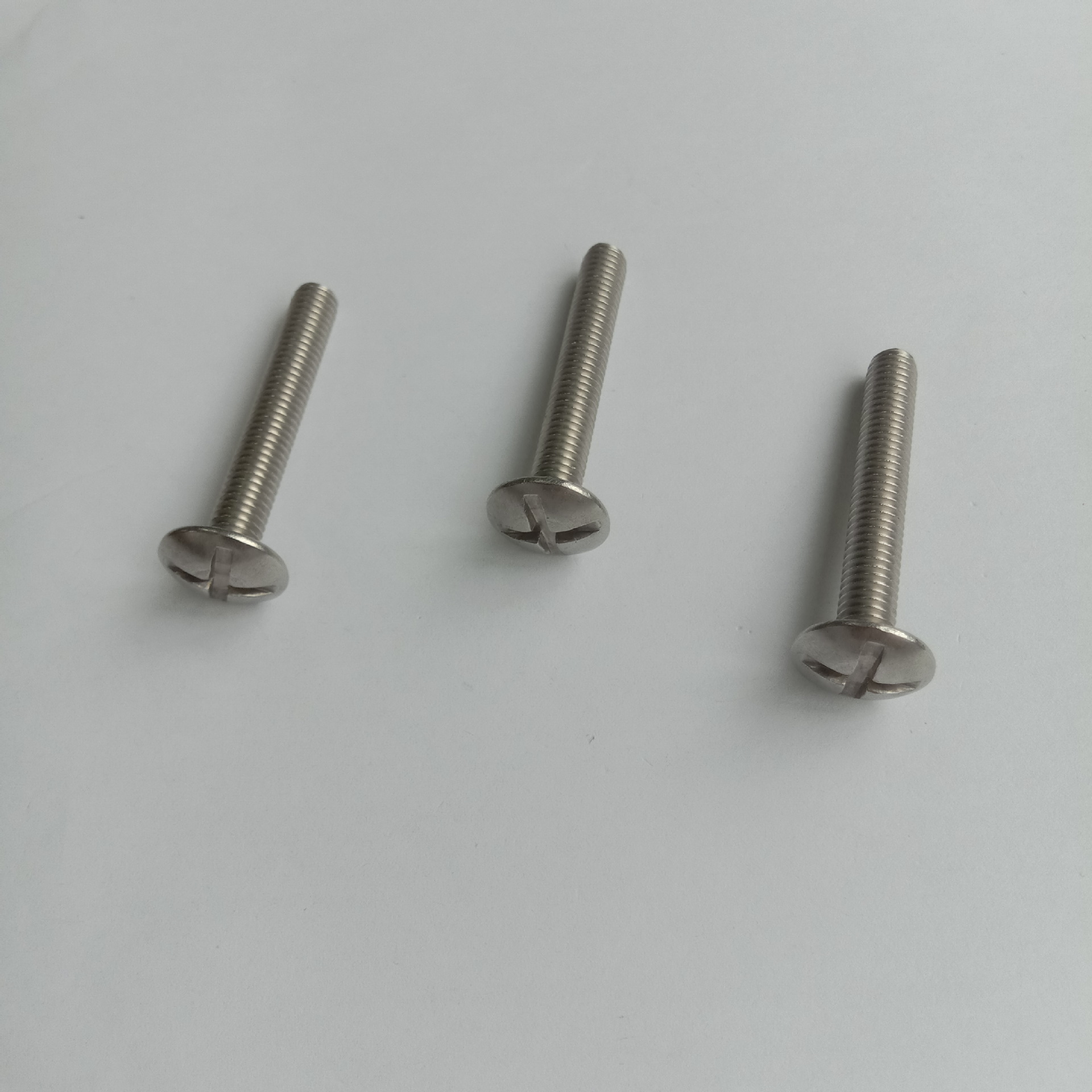 厂家销售304不锈钢非标双一字大扁头机螺钉非标大圆头螺丝