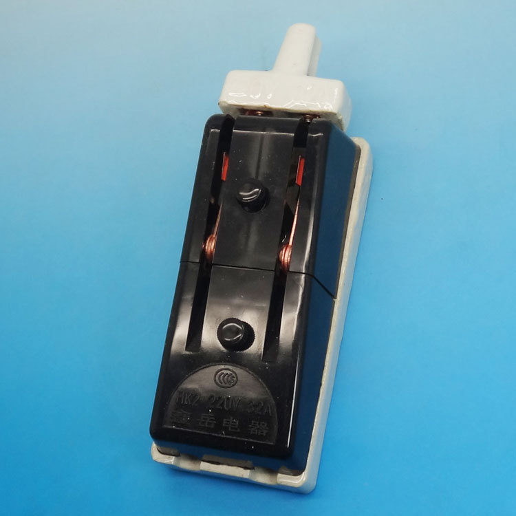 kh2老式2x32a黑色闸刀 220v隔离负荷刀片瓷底厂家批发
