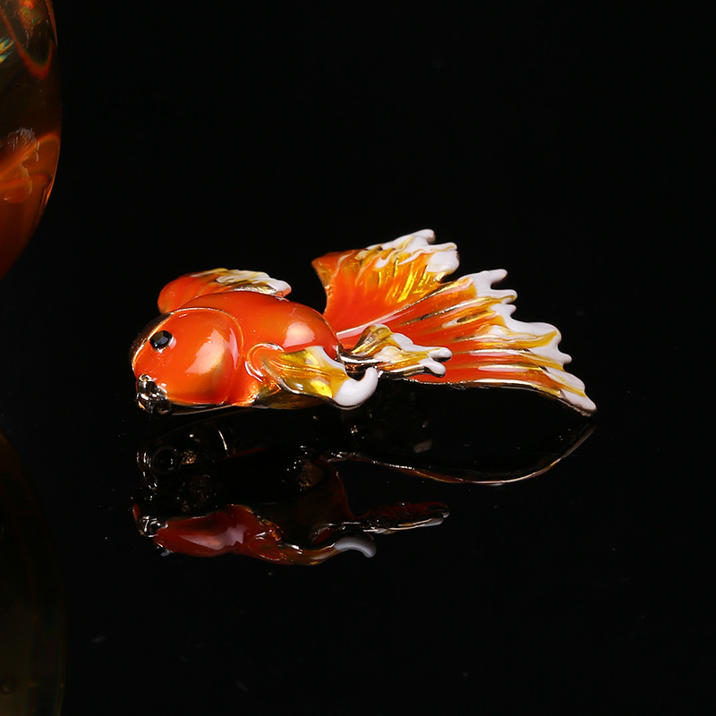 2020潮流新款合金滴油立体金鱼胸针 吊坠两用 百搭服饰配饰别针