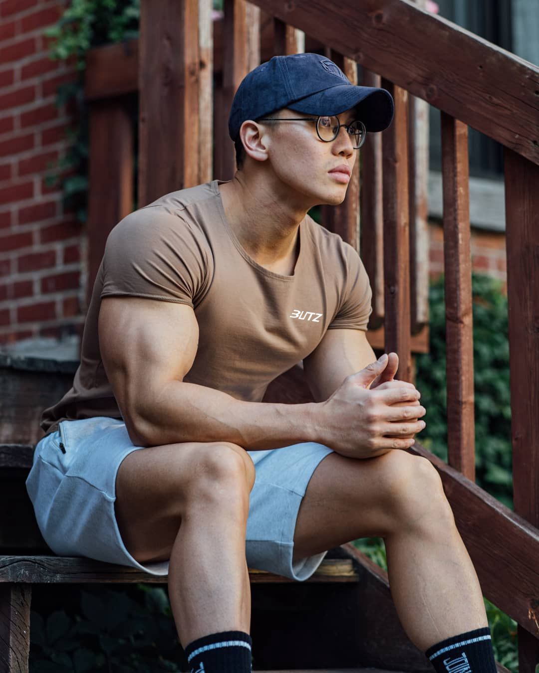 运动t恤男短袖宽松欧美体恤衫弧形下摆健身潮流跑步速干透气上衣