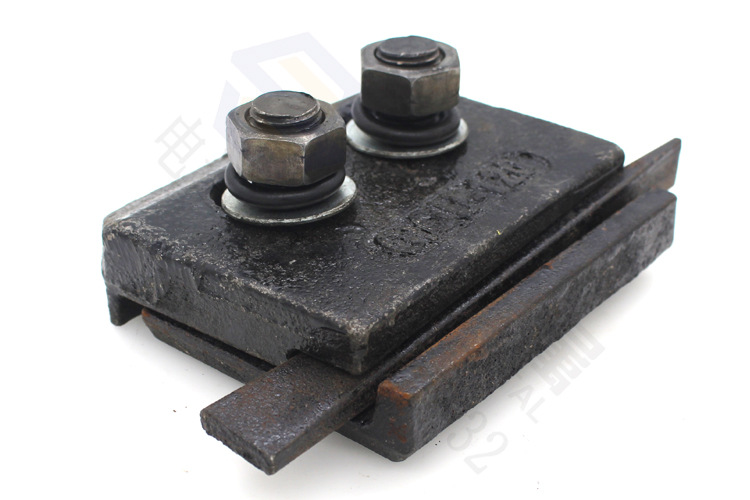 双孔压轨器 铸钢压轨器 单双孔焊接压轨器 wjkc型压轨器