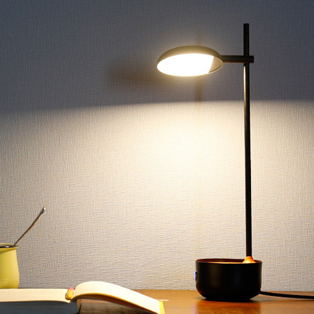 简约创意工程展厅样板房台灯酒店书桌书房办公桌卧室可调光灯饰