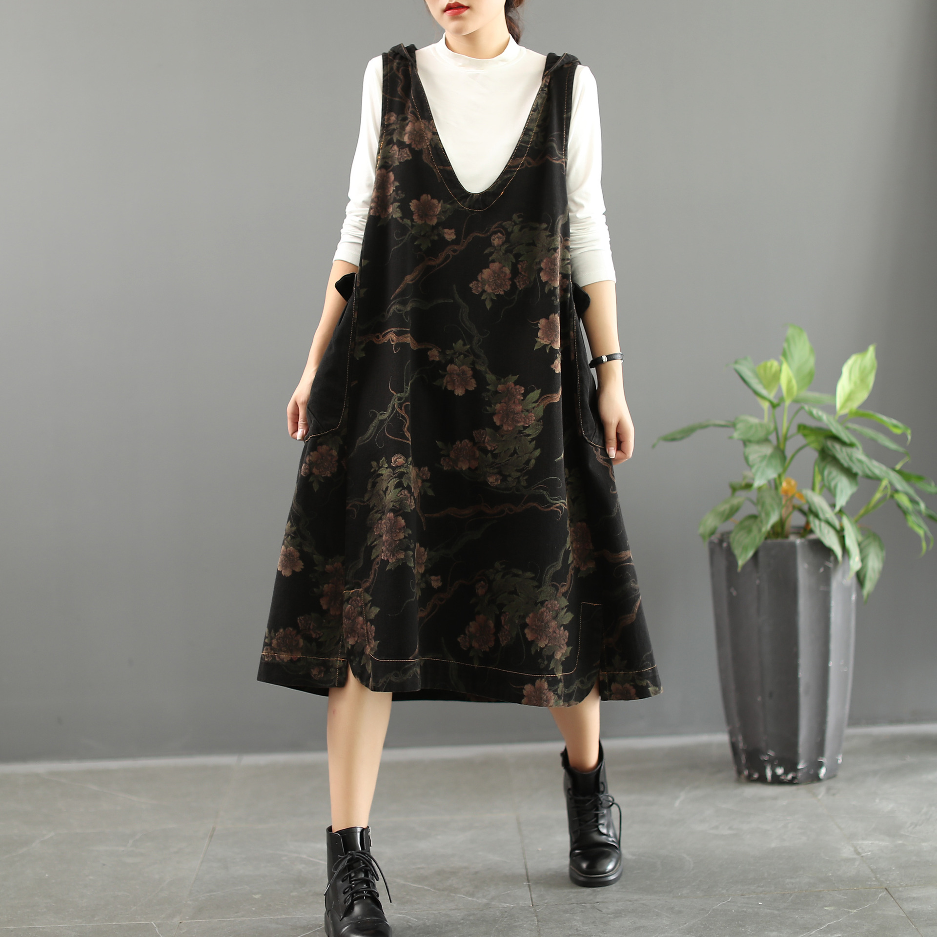 2020秋冬新款文艺复古连帽印花牛仔背心裙宽松休闲水洗做旧女裙