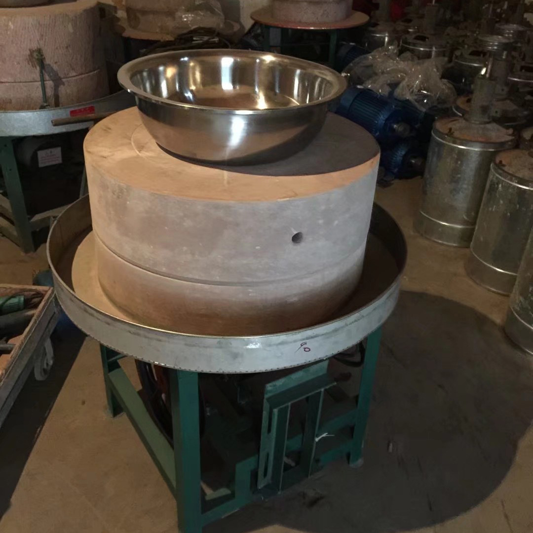 电动圆盘石磨香油机小型流动石磨芝麻酱机花生玉米磨盘榨油机