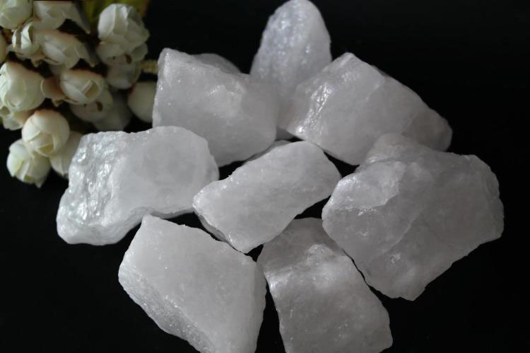喜马拉雅白色水晶盐块盐碎石盐砖浴盐汗蒸房盐屋材料舔盐块3-5cm