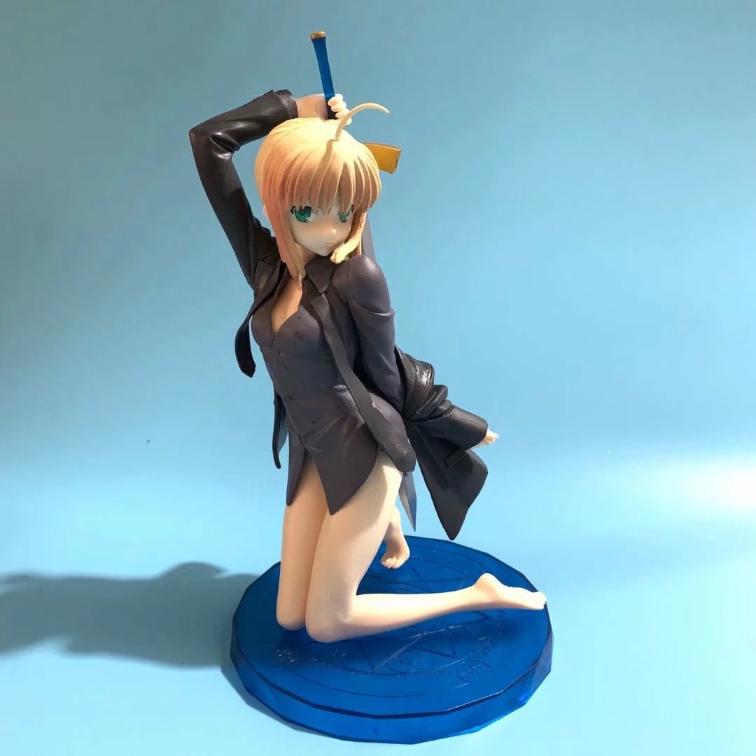 aniplex fate saber 跪姿塞巴 黑衬衫 盒装手办模型
