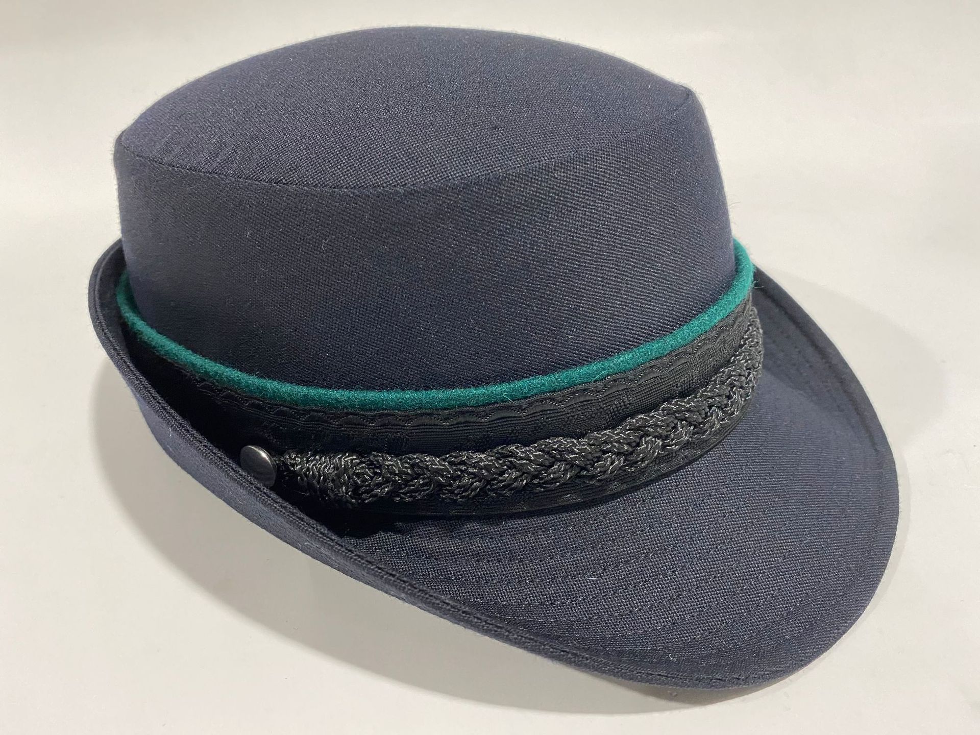 女军帽翻边帽保安帽女职业女性黑色卷沿保安帽子来料来图制作logo