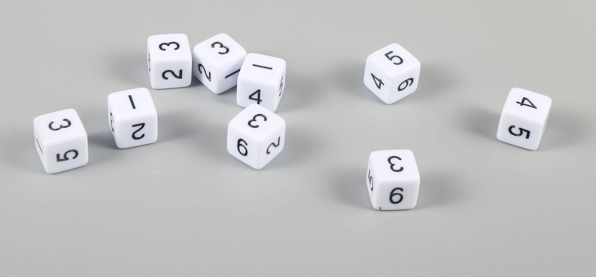 厂家直供白色六面塑料骰子白色数字色子 亚克力酒吧ktv骰子