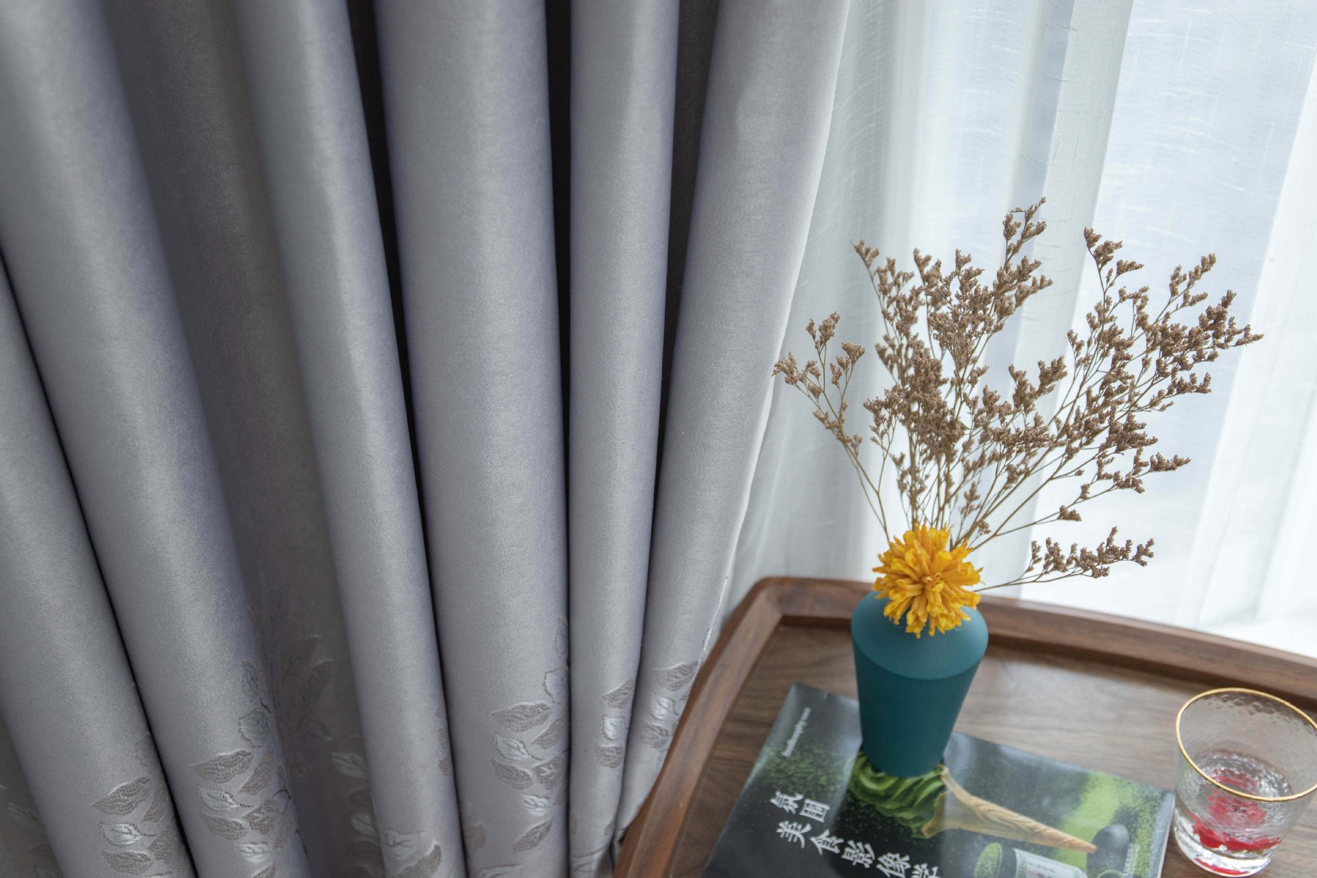 厂家直供钻石绒提花三排神仙树家装酒店工程提花遮光窗帘布料批发