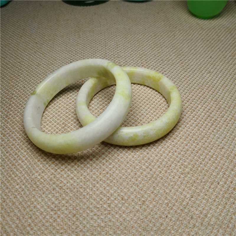 跑江湖地摊10元模式抵债玉器天然蓝田玉手镯姜花玉石黄白色镯子