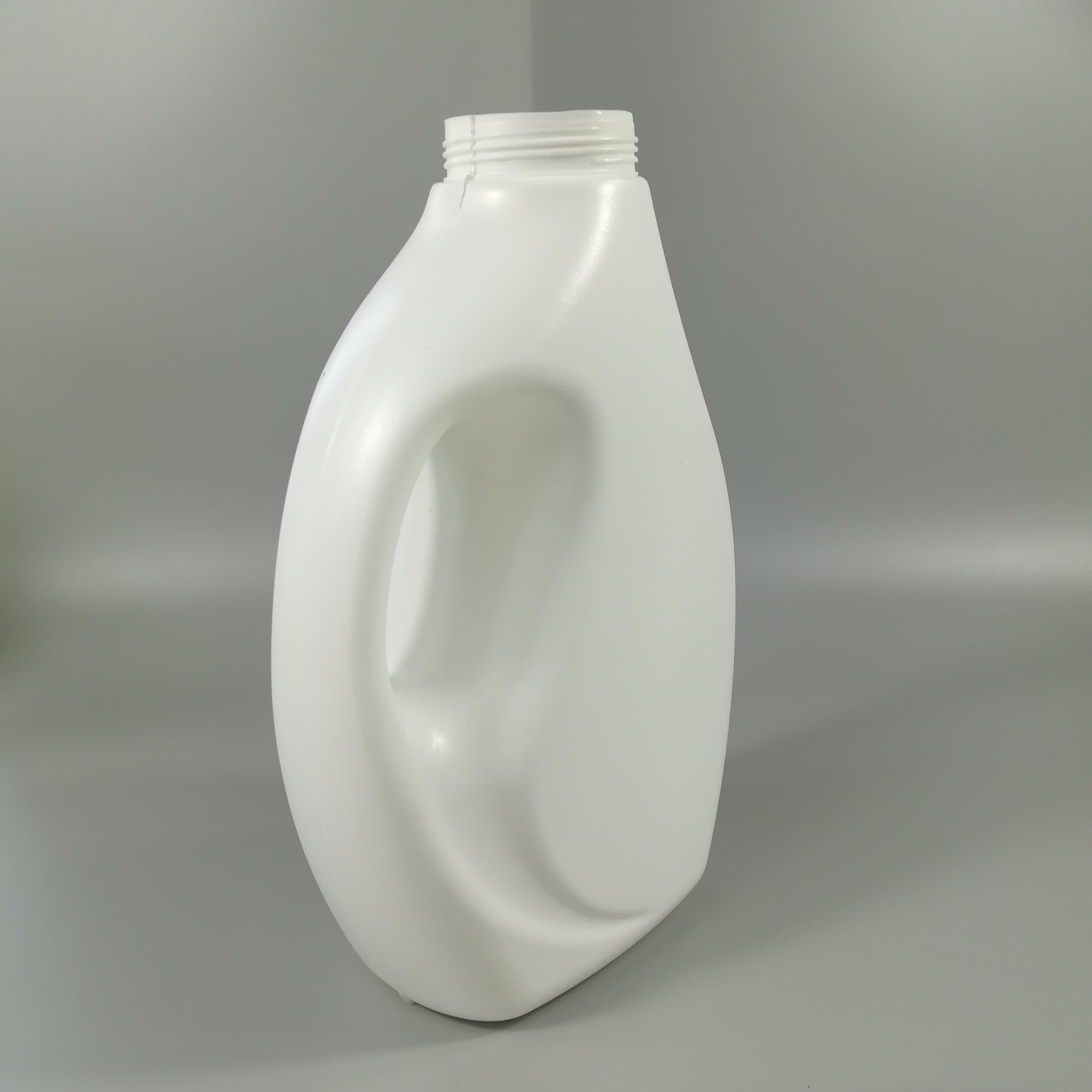 厂家批发大量洗衣液桶塑料瓶包装空瓶子2l3lpet洗衣液壶加工定制