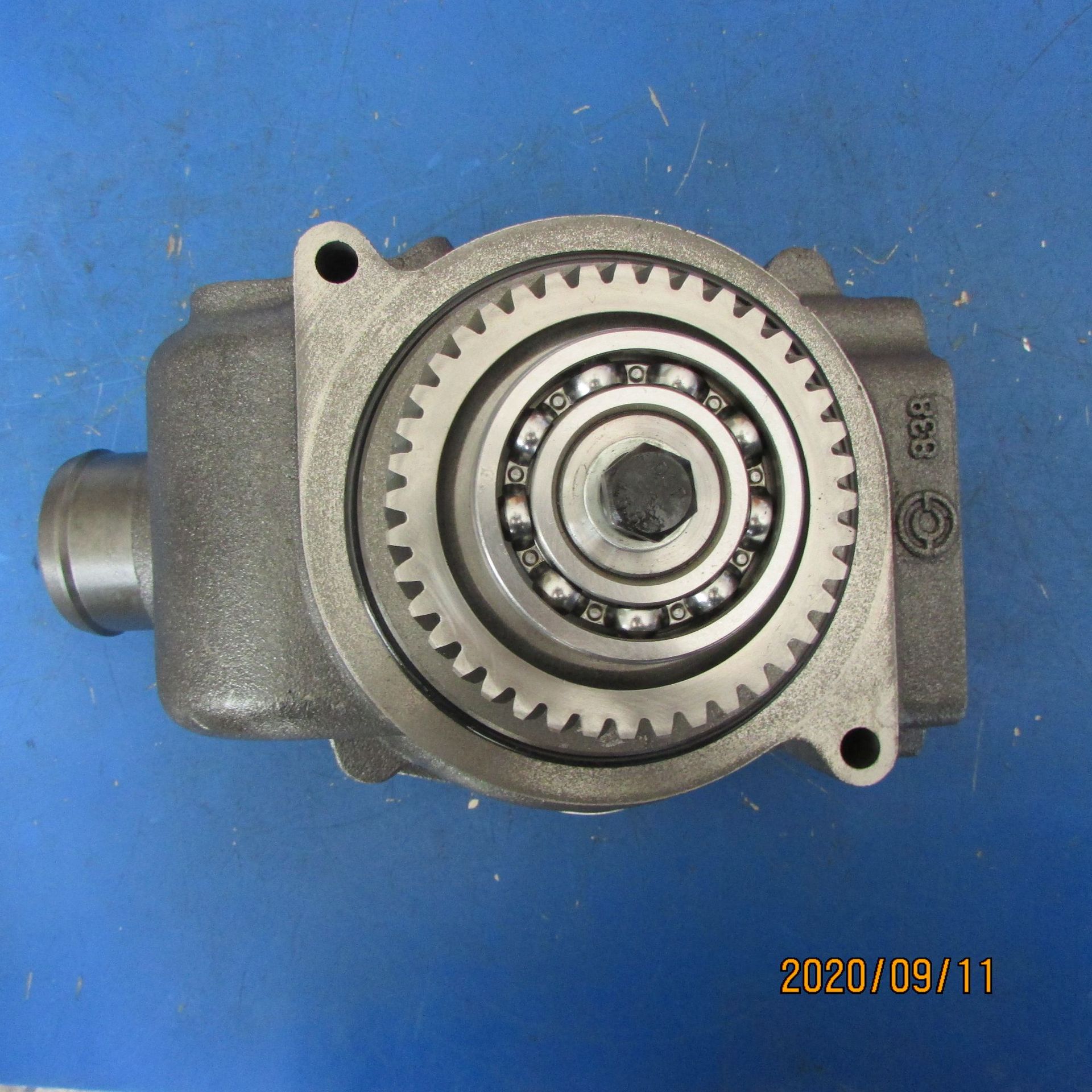 优质供应上柴发动机配件c20ab2w8001g水泵