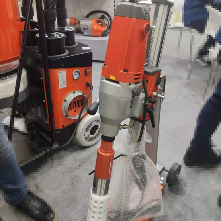金刚石取芯水钻电动空调水转砖水钻机手持式打孔机器钻孔开孔机