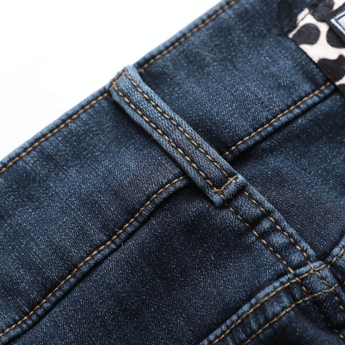 011820高腰老爹裤加绒豹纹贴标牛仔裤女冬款显瘦宽松直筒哈伦裤