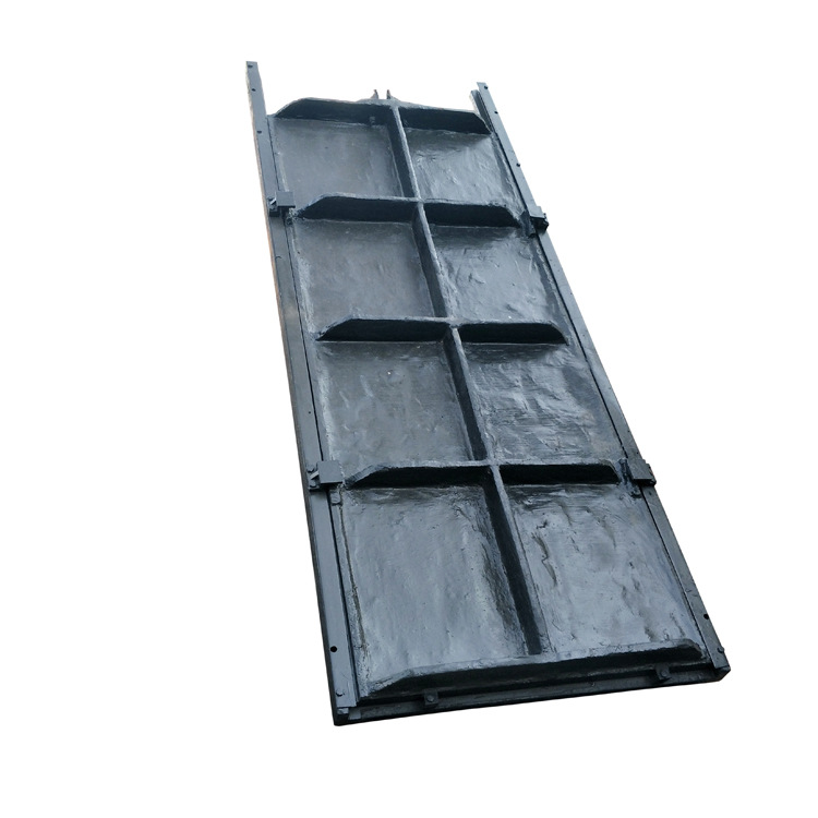 6,在浇筑混凝土时,流进闸板,闸框,斜铁,挡板间隙中的灰浆应清除