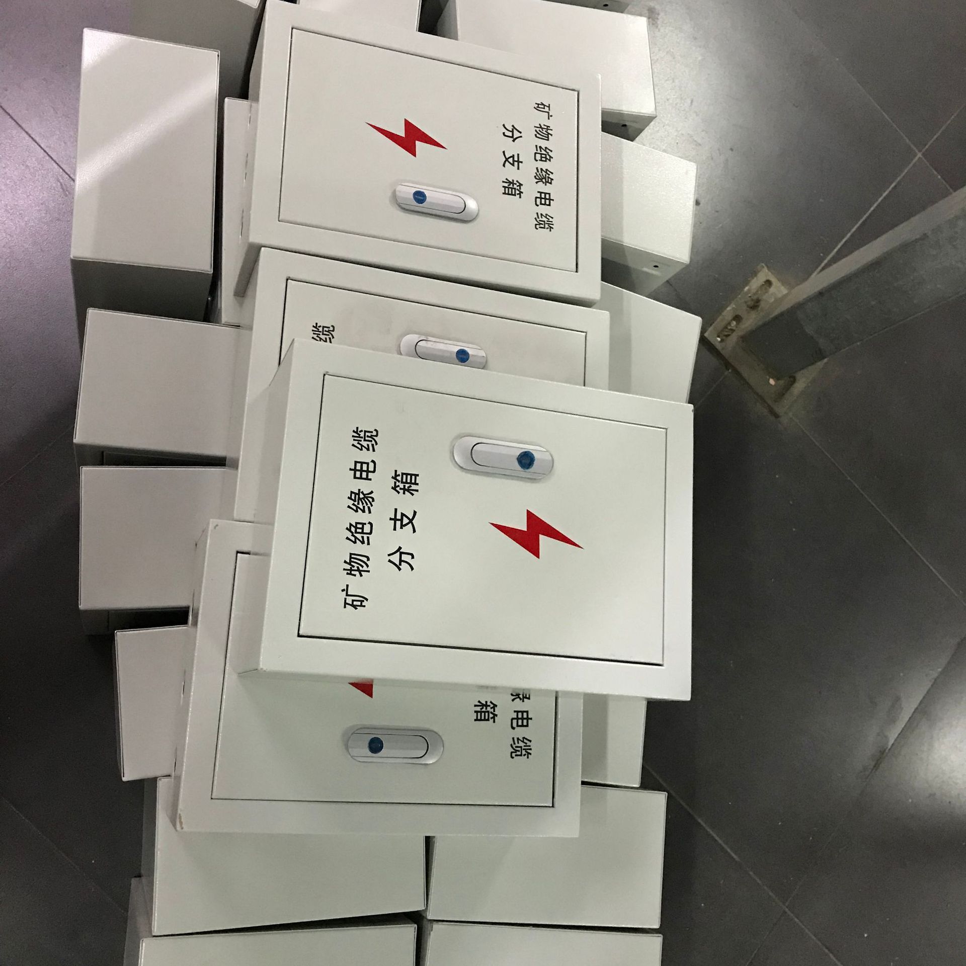 开关电缆分接箱定制销售 青岛厂家生产矿物绝缘电缆分支箱