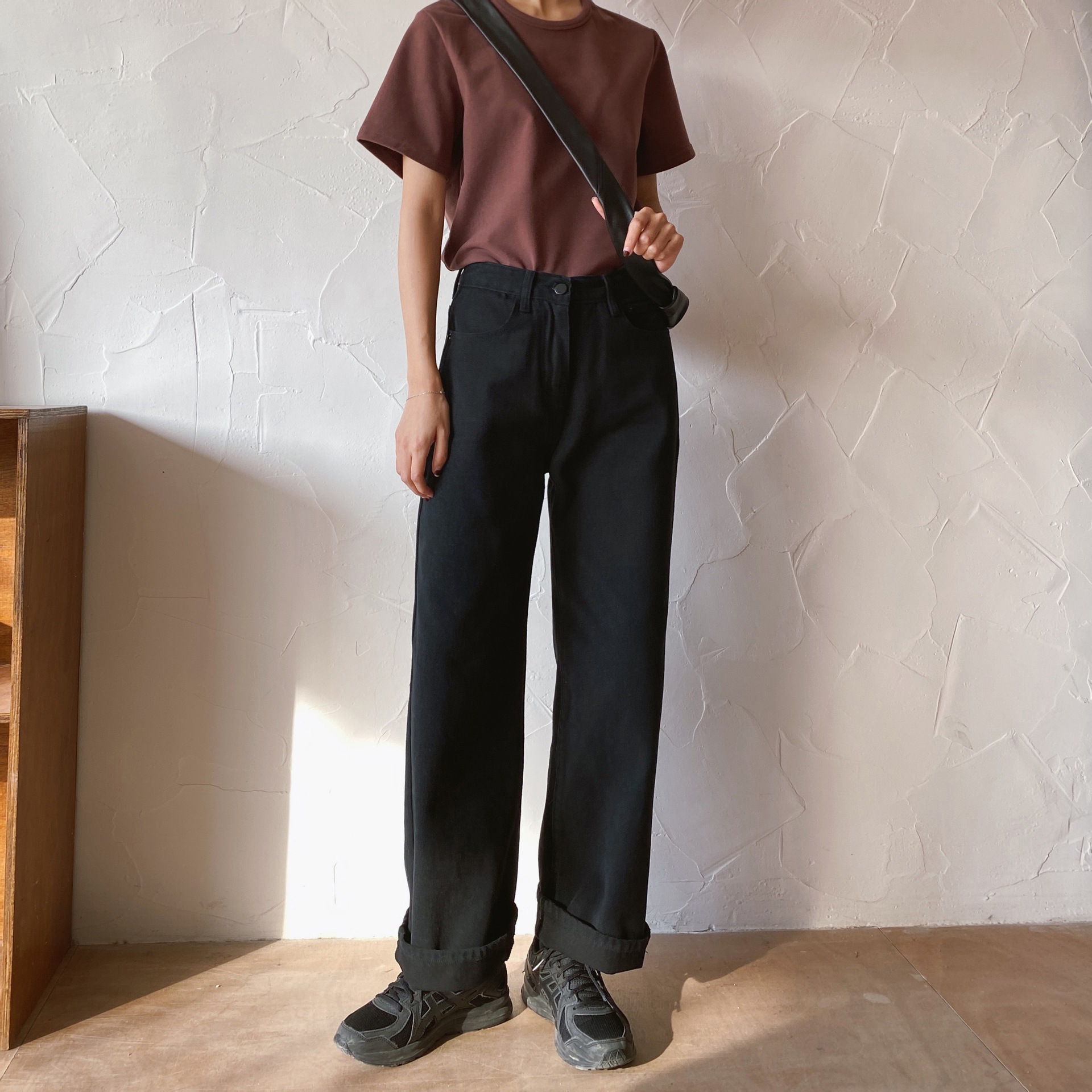 卷裤腿超好看简约一粒扣设计百搭宽松奶白牛仔裤阔腿裤女代发批发