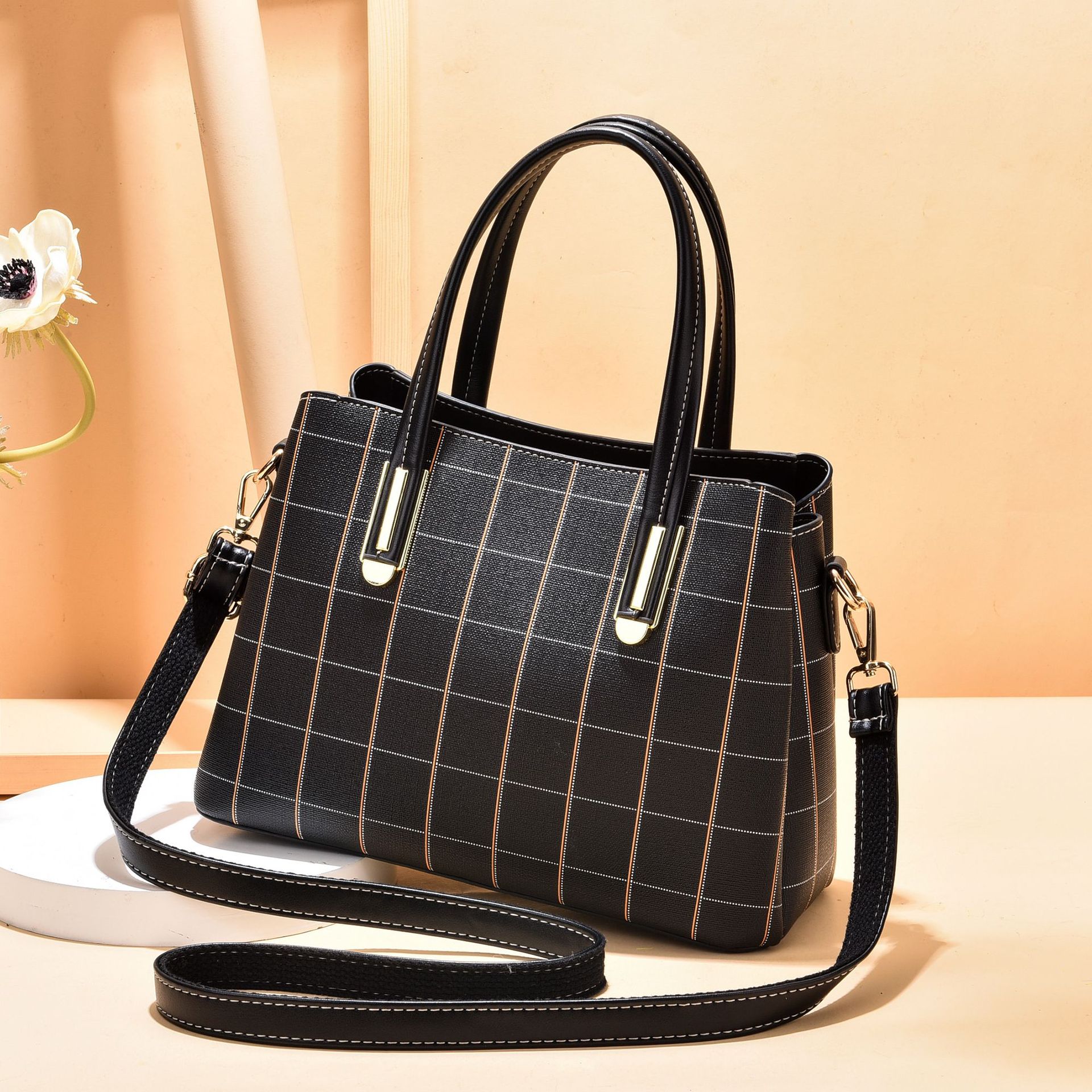 包包百搭款女时尚休闲通勤包手提斜挎大容量台州女包一件批发