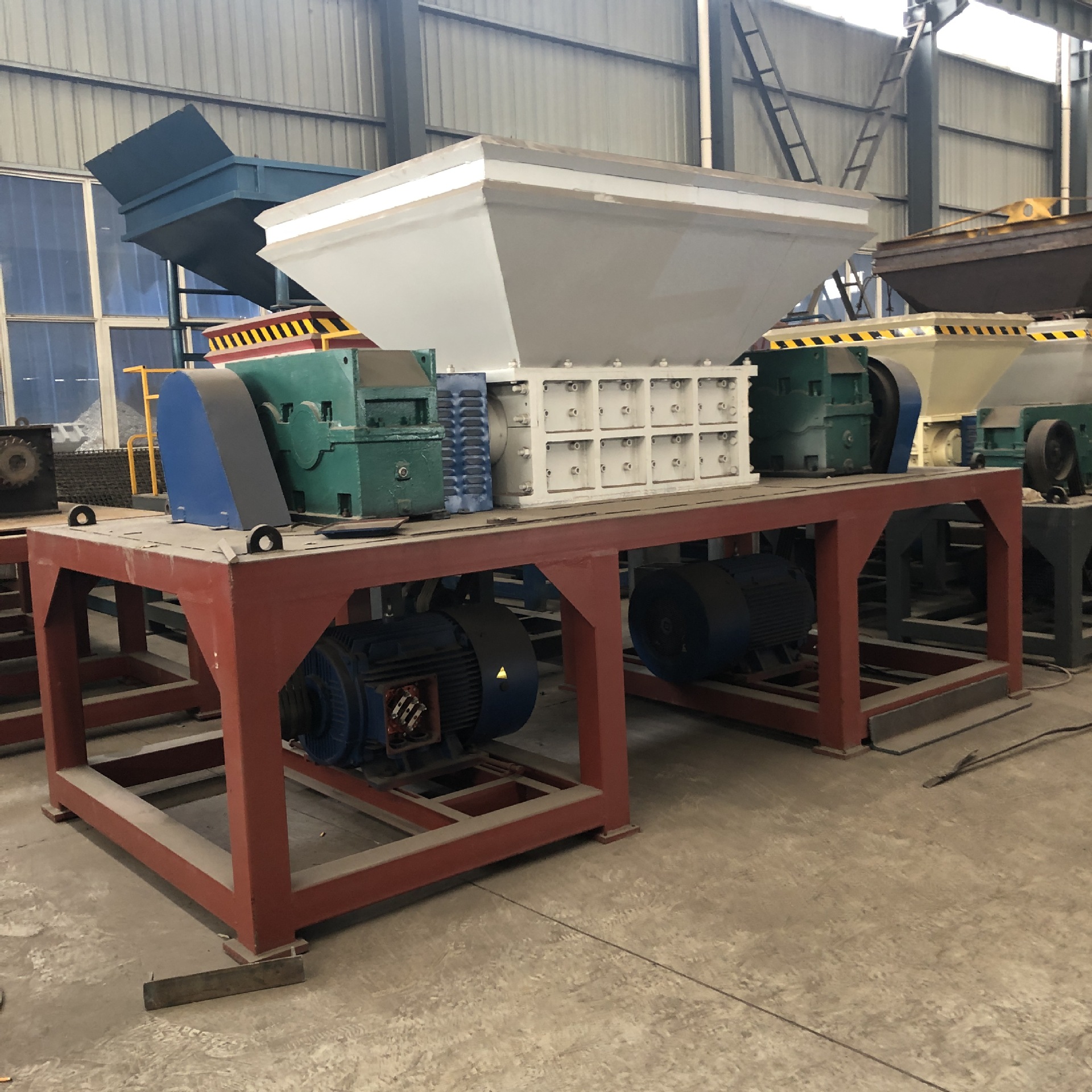 直供垃圾回收站配套双轴撕碎机 废旧塑料橡胶粉碎机 油漆桶撕碎机