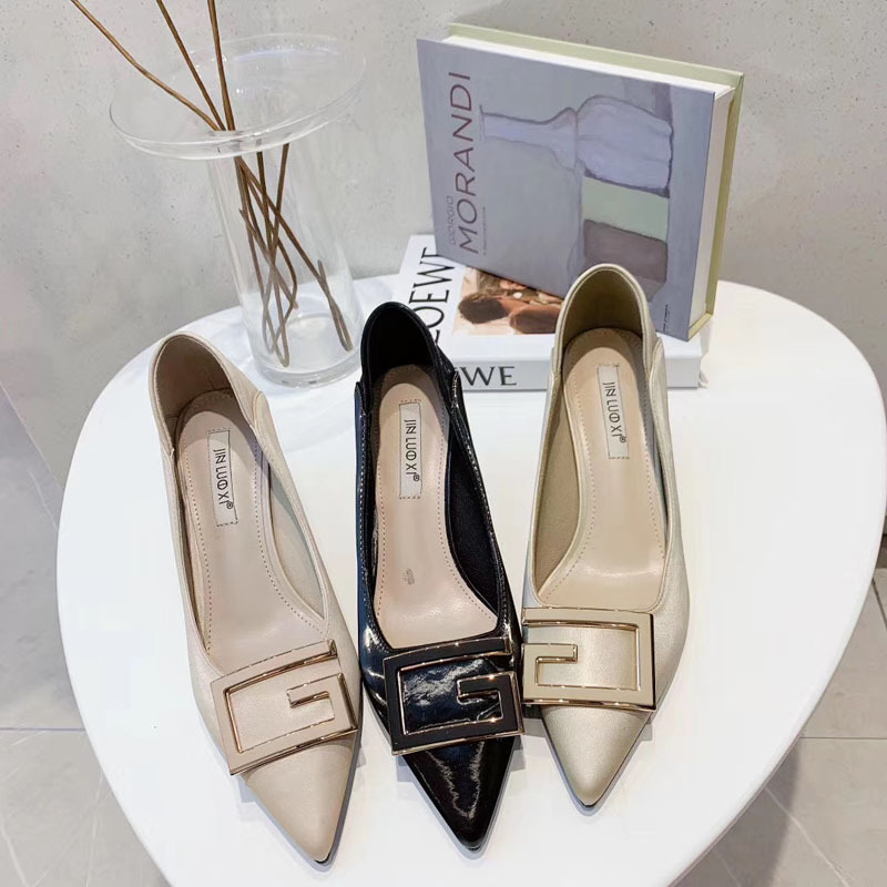 金洛熙现货女尖头人造pu日系女式时装单鞋方扣鞋透气中跟女鞋