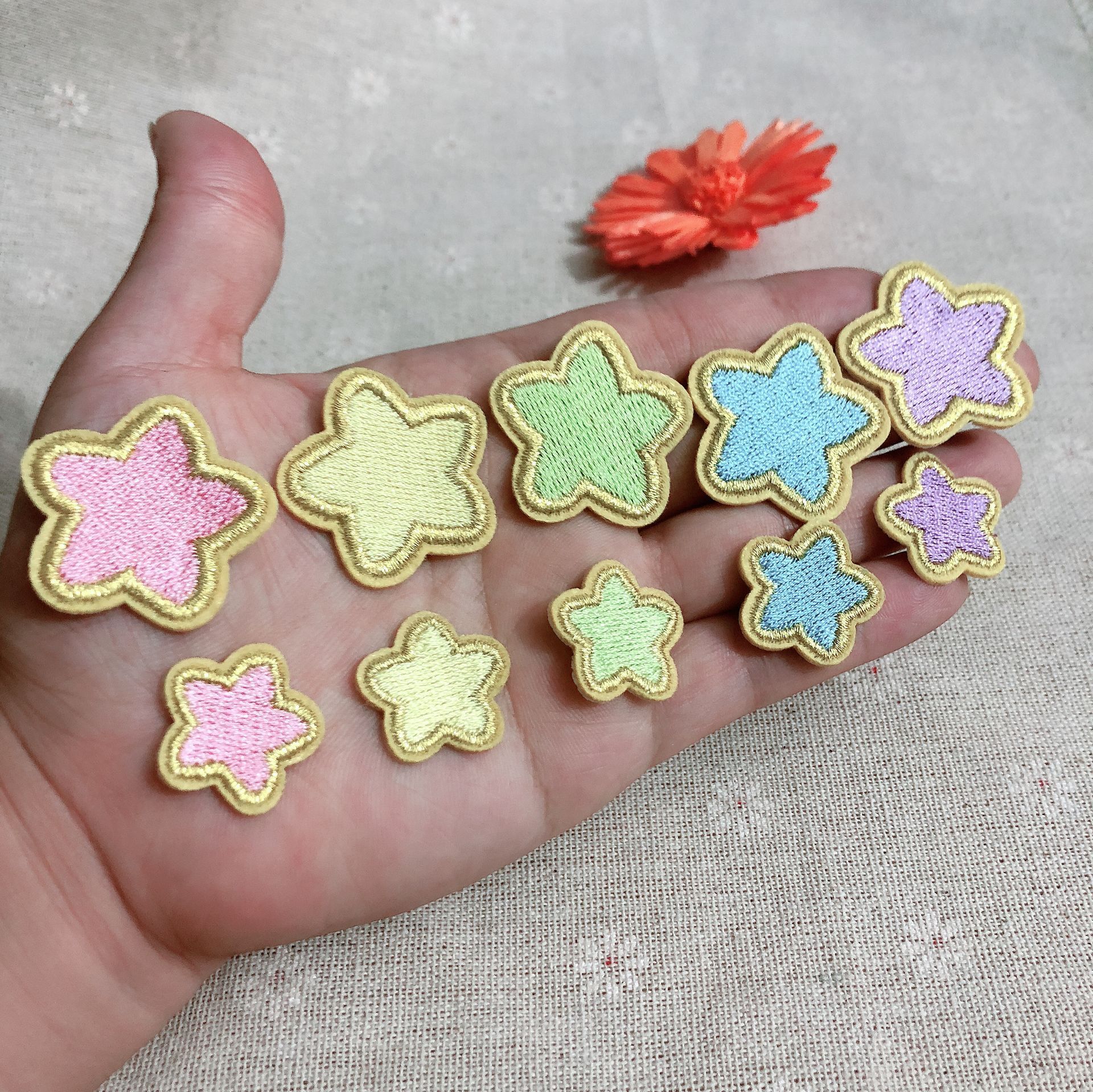 新品 可爱卡通满绣五角星多色组合 儿童衣服补丁装饰diy电脑刺绣