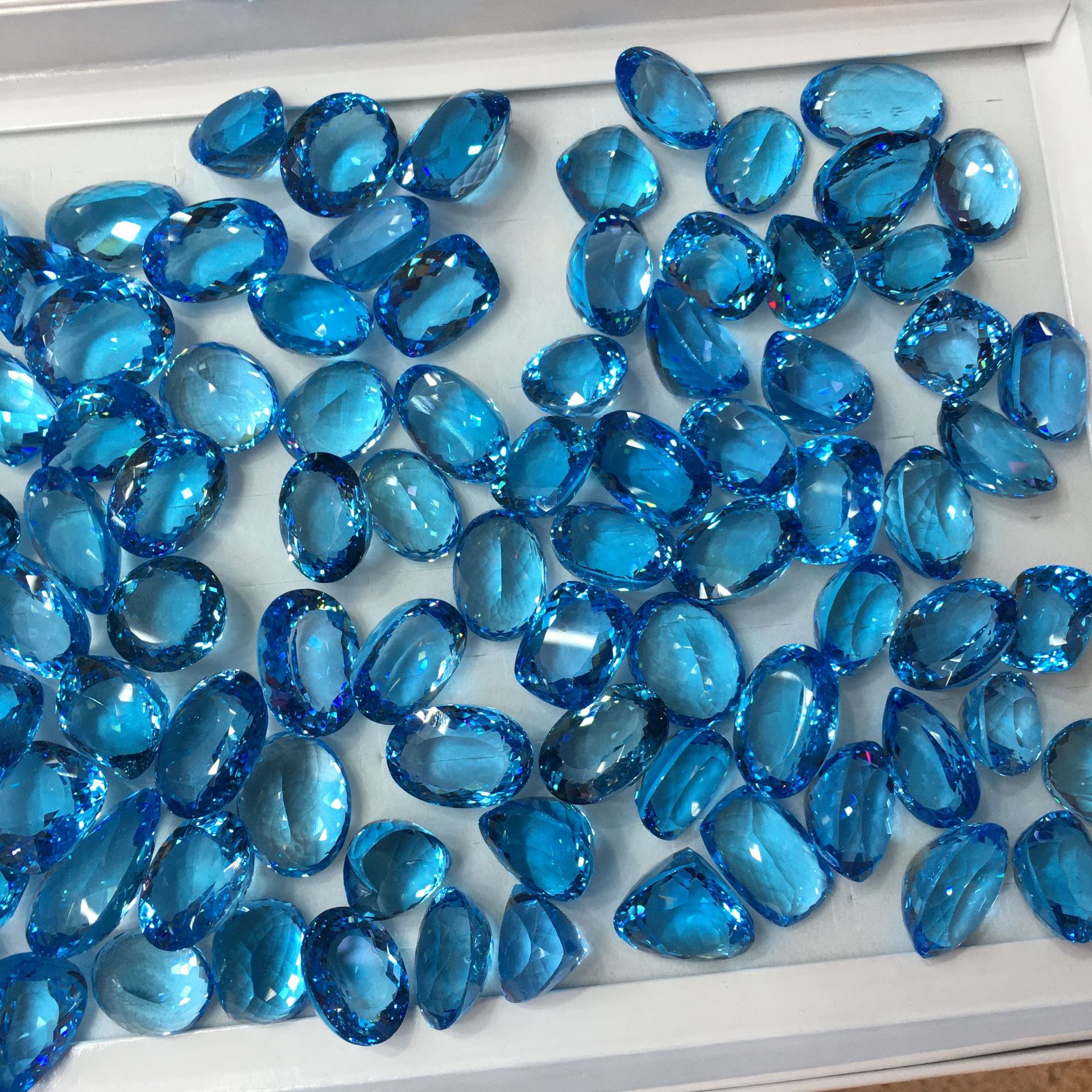 天然瑞士蓝托帕石瑞士蓝 裸石戒指吊坠首饰镶嵌