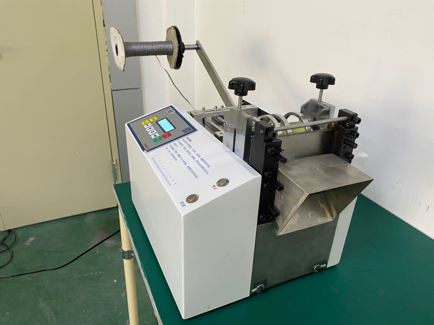 电脑光伏焊带镍带切带机镀锡铜带电线裁断机尼龙网布定长切割机