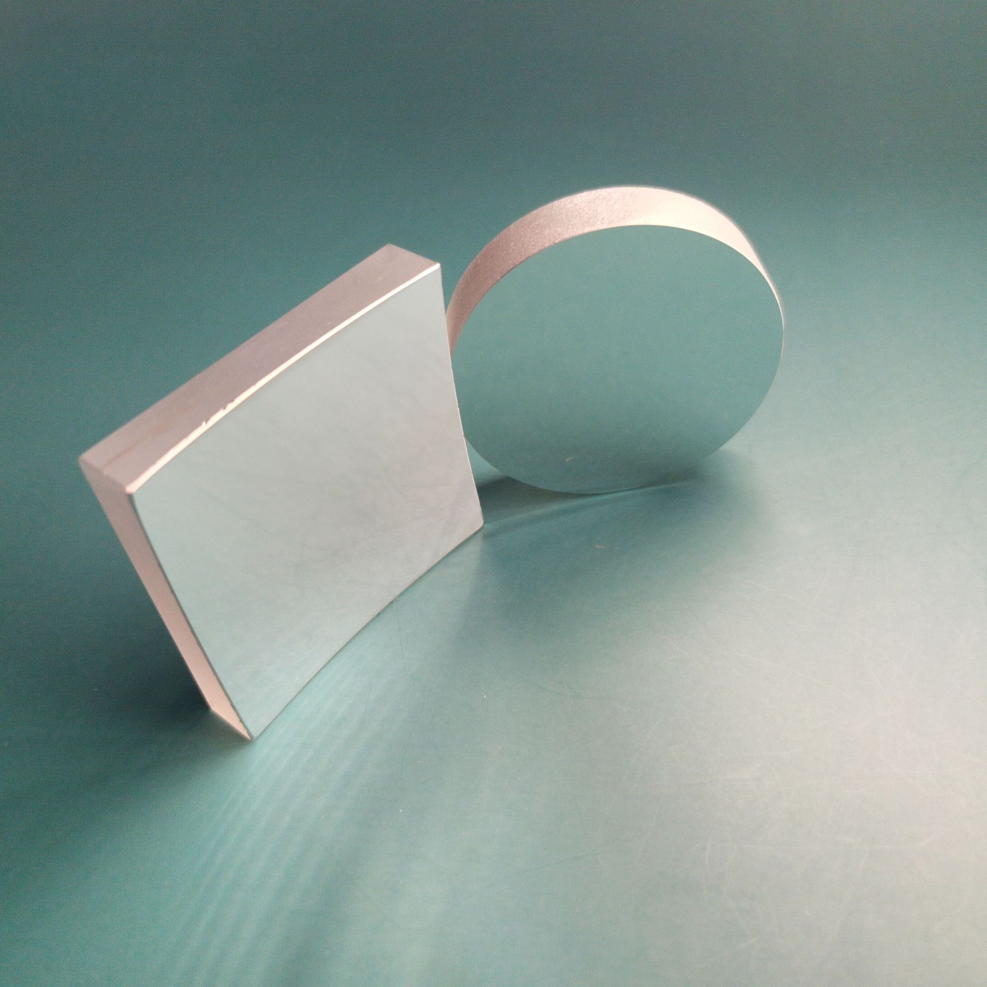 圆形平凹反射镜d50 f100镀铝反射率88%