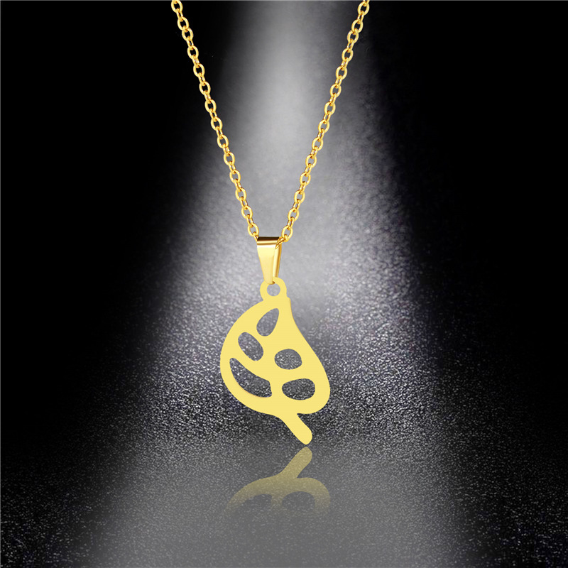 European and American Titanium Steel Leaf Women's Necklace Rock Stylish Glossy Stainless Steel Leaf Pendant Pendant Ornament Wholesale