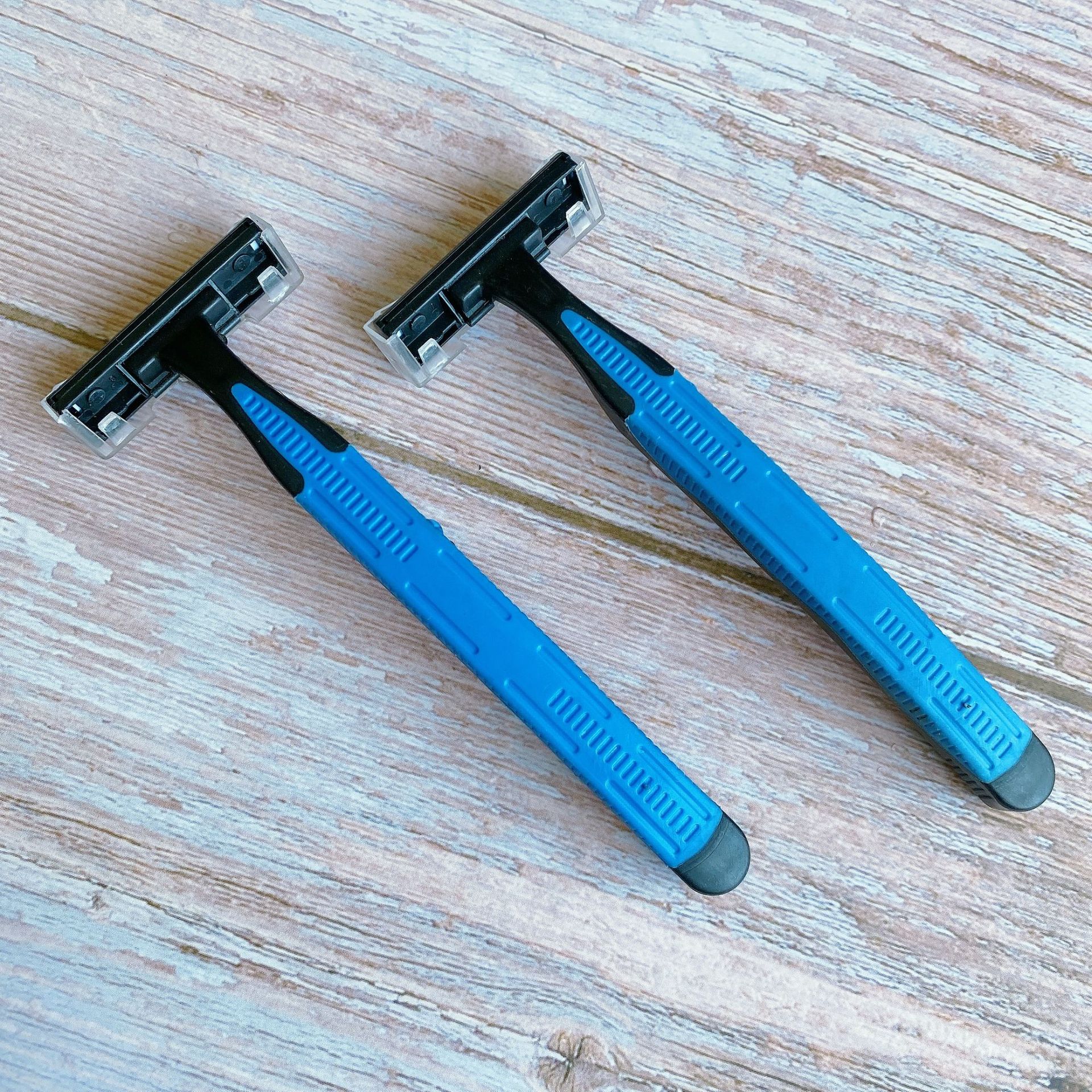 厂家旅行酒店浴场一次性剃须刀手动刮胡刀透明柄双层不锈钢剃须刀