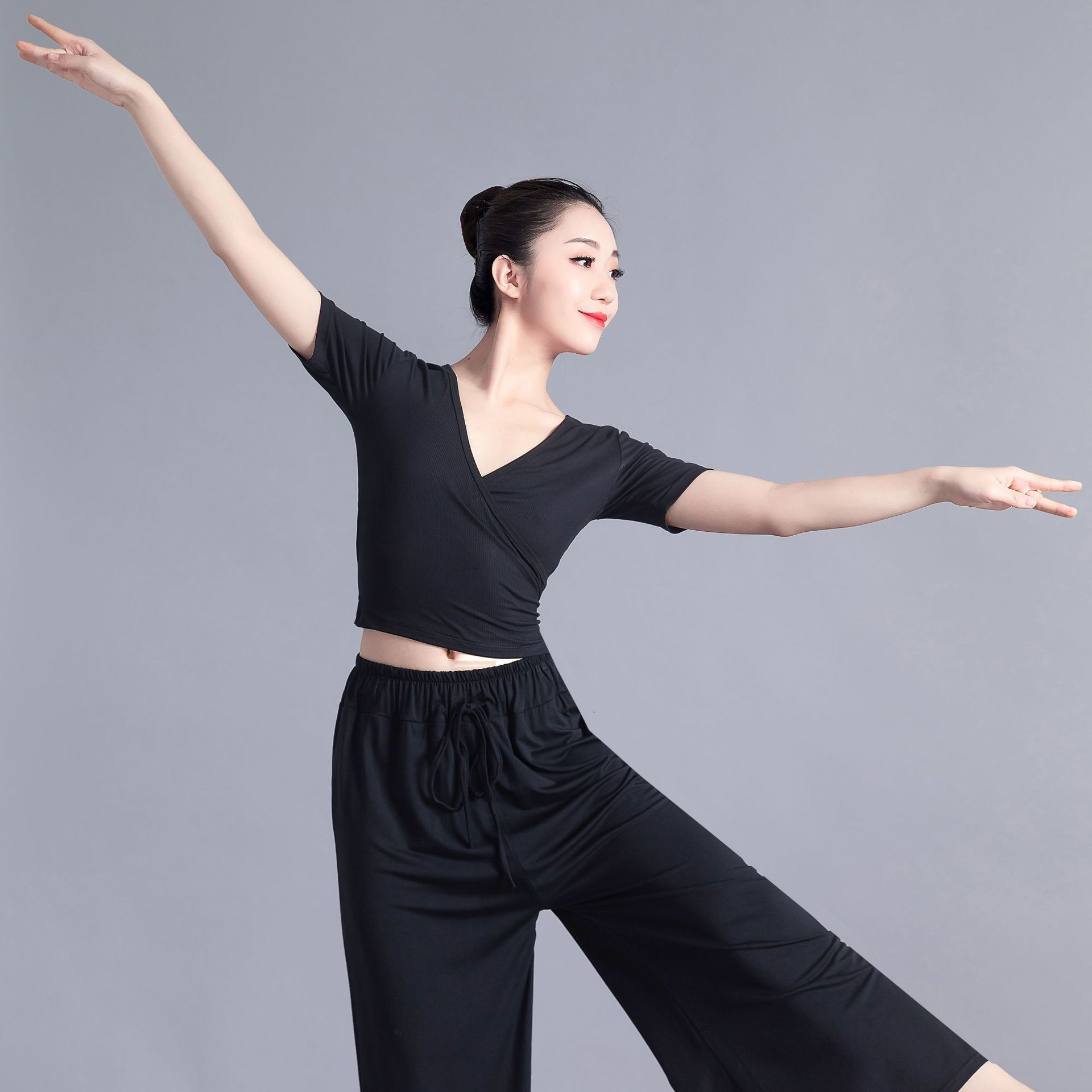 舞蜻蜓v领舞蹈练功服上衣女古典舞跳舞教师形体长袖服装衣服-阿里巴巴
