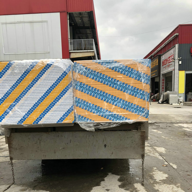 可耐福蓝晶石膏板 防潮防水石膏板 可耐福吸音石膏板批发