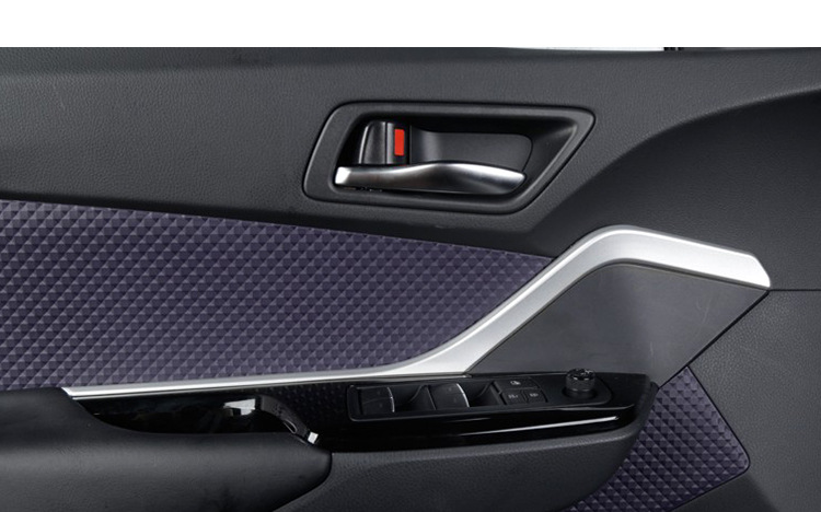 适用于丰田chr奕泽izoa专用车内门板饰条装饰亮条内饰贴升级改装