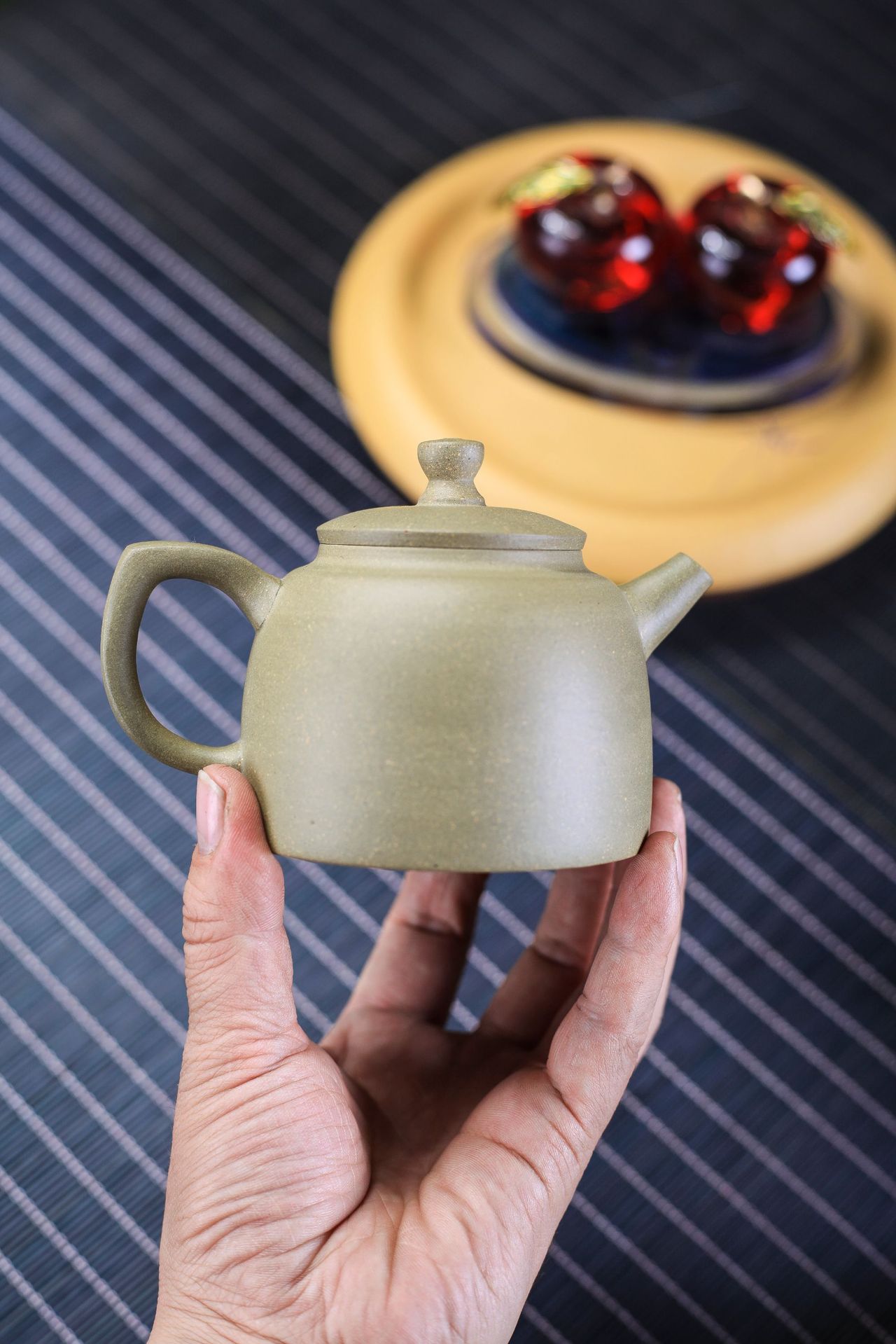 厂家批发宜兴紫砂壶手工刻字原矿青灰段泥云水禅心秦权壶一件代发