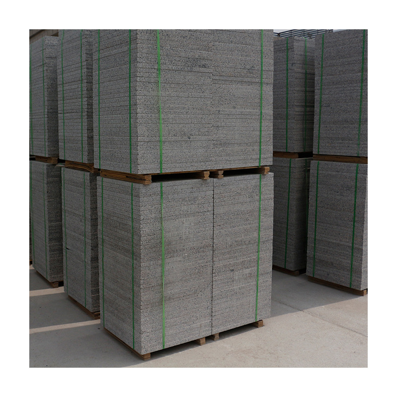 新款花岗岩芝麻灰火烧板 3公分路铺石火烧面 山东灰麻石材批发厂