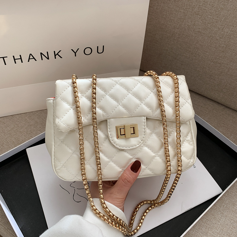 European and American Retro Small Bags Women's 2023 New All-Matching Ins Fashion Pearl Shoulder Bag Rhombus Chain Bag