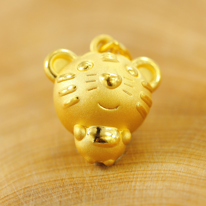 足金首饰批发小萌虎纯金吊坠3d硬金批发黄金批发厂家直销送家人