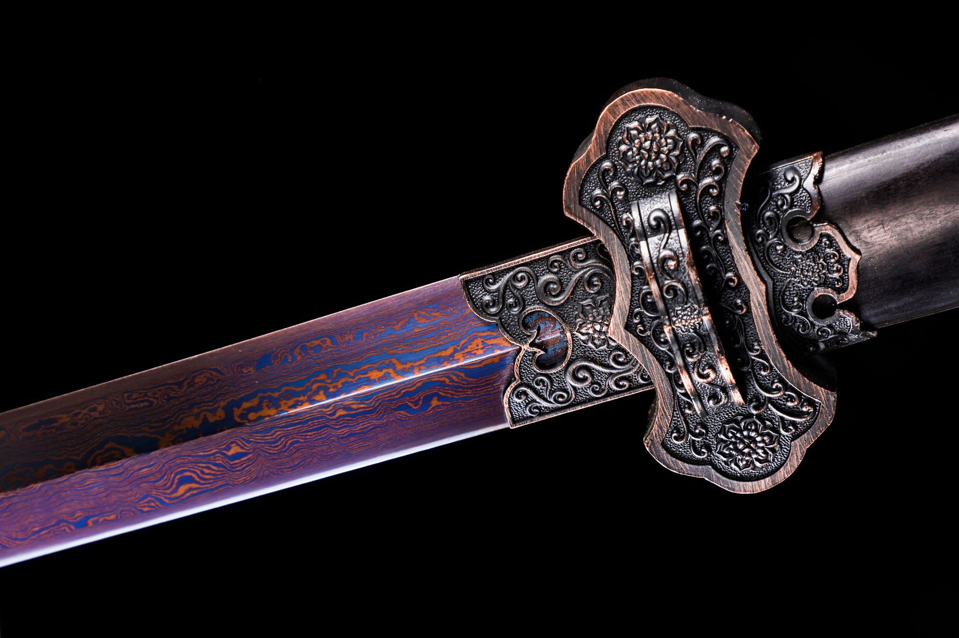 龙泉市刀剑花纹钢一体防身宝剑手工烤紫防身硬剑唐剑冷兵器未开刃