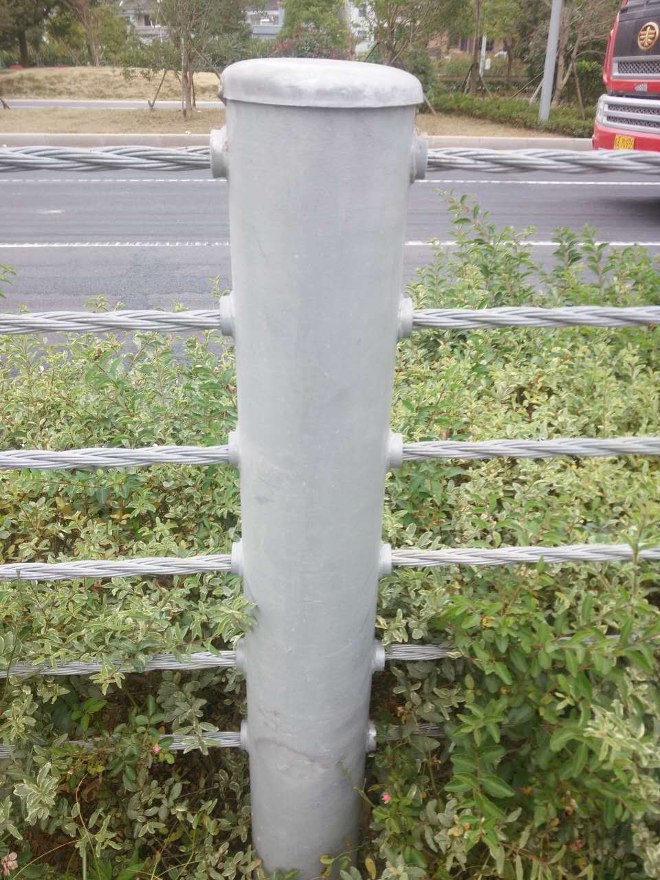 公路缆索护栏山路河道桥梁景观山区五索六索钢丝绳索柔性防撞护栏