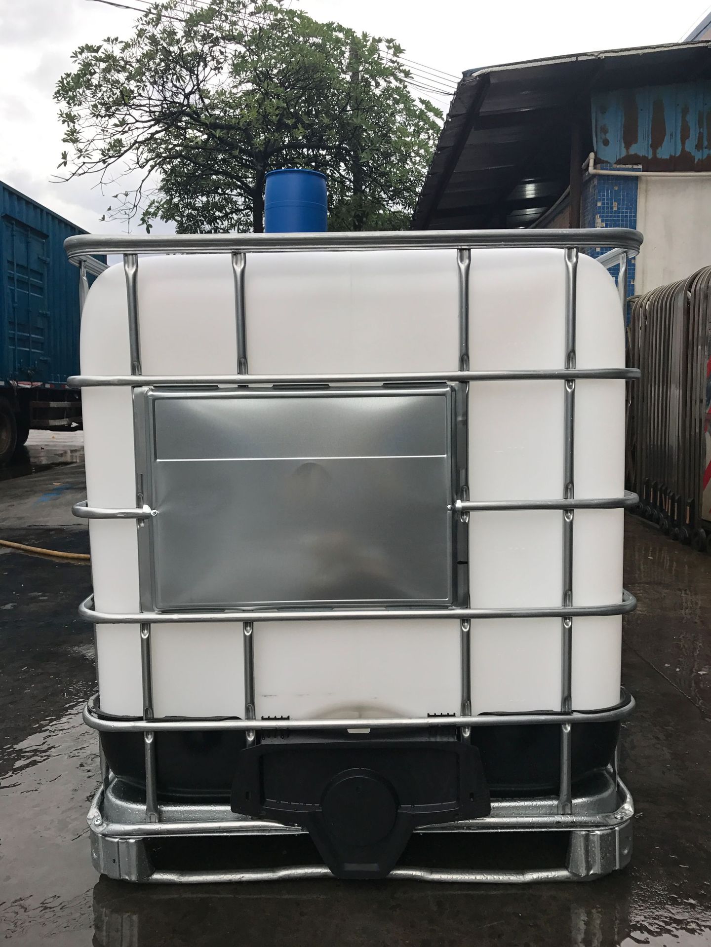 厂家直销ibc吨桶1000l全新加厚集装桶 带铁架方桶塑料化工吨桶